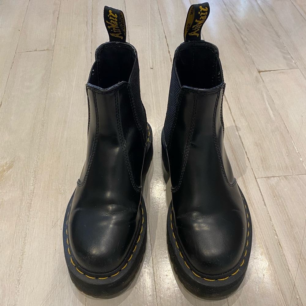 Dr. Martens 2976 Quad Chelsea Boots